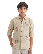 Abstract embroidery textured shirt
