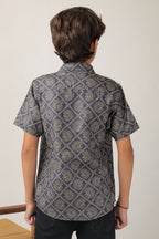 Boys' short-sleeve shirt with over-all geometric print